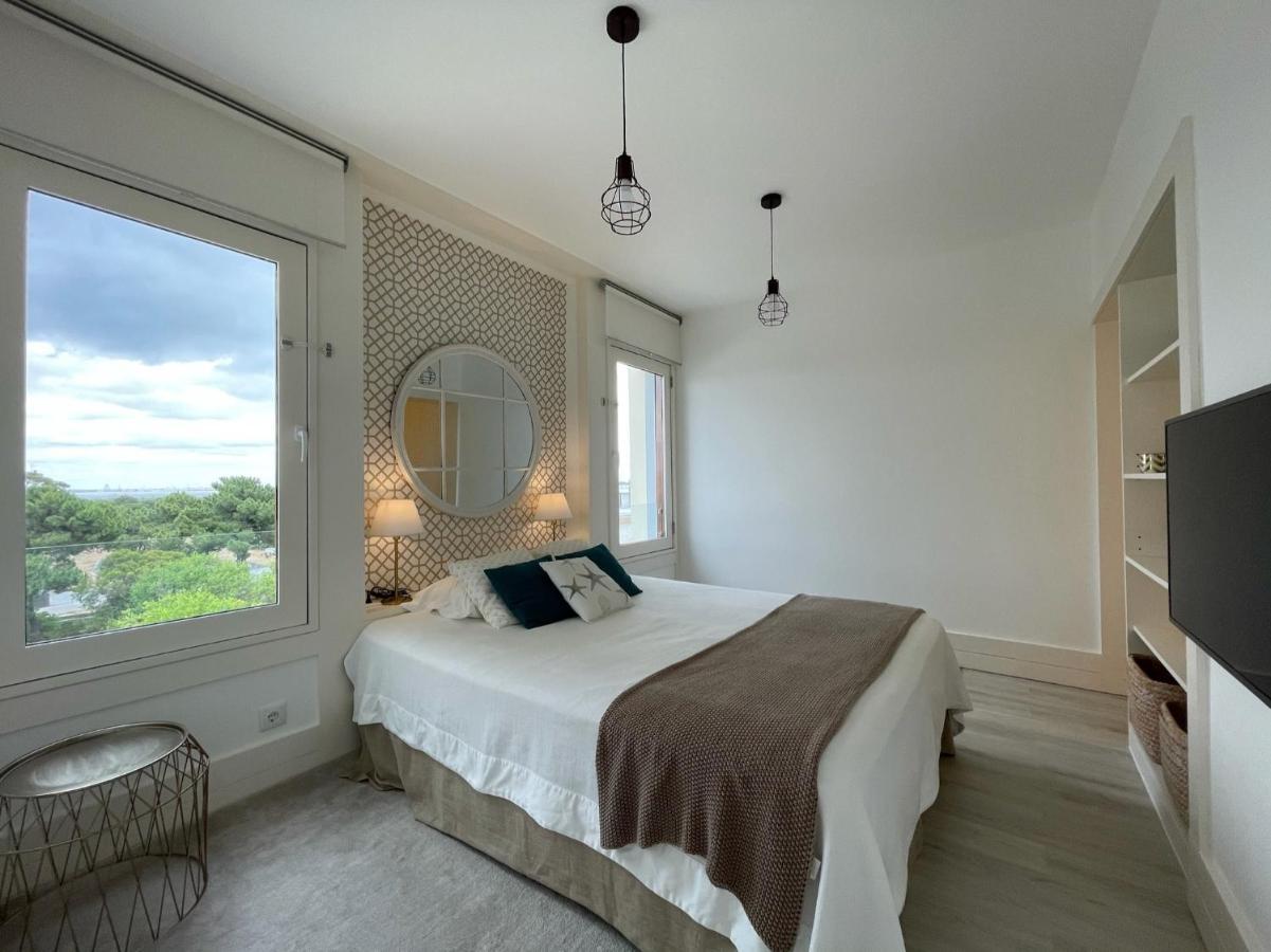 Beautiful Penthouse Apartment With Terrace - 4 Minute Walk To The Beach ترويا المظهر الخارجي الصورة